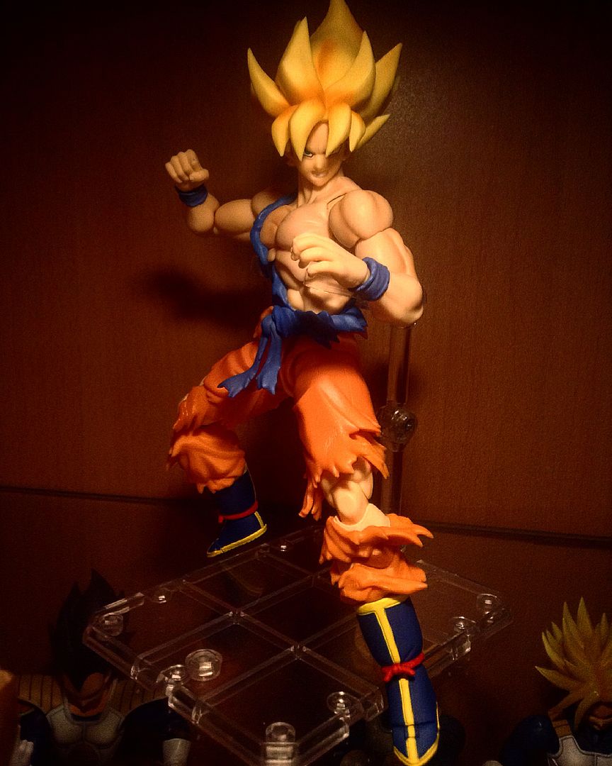 bandai tamashii nations super saiyan son goku super warrior awakening action figure